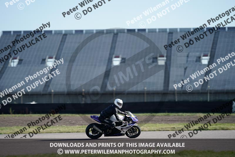 Rockingham no limits trackday;enduro digital images;event digital images;eventdigitalimages;no limits trackdays;peter wileman photography;racing digital images;rockingham raceway northamptonshire;rockingham trackday photographs;trackday digital images;trackday photos